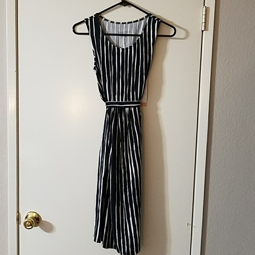 🌶NWT Liz Lange maternity dress size small